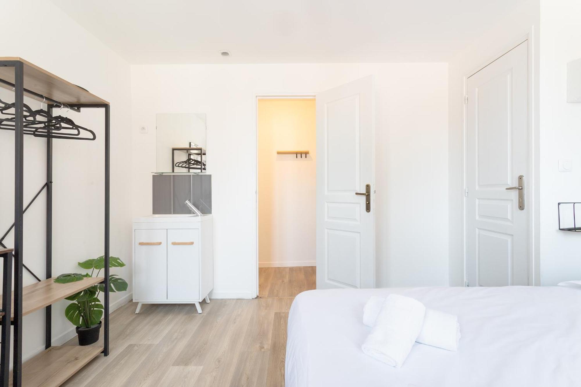 S&K Suite Grande Rue Roubaix - Chambre Spacieuse Et Sdb Privee - Netflix Et Cuisine Zewnętrze zdjęcie